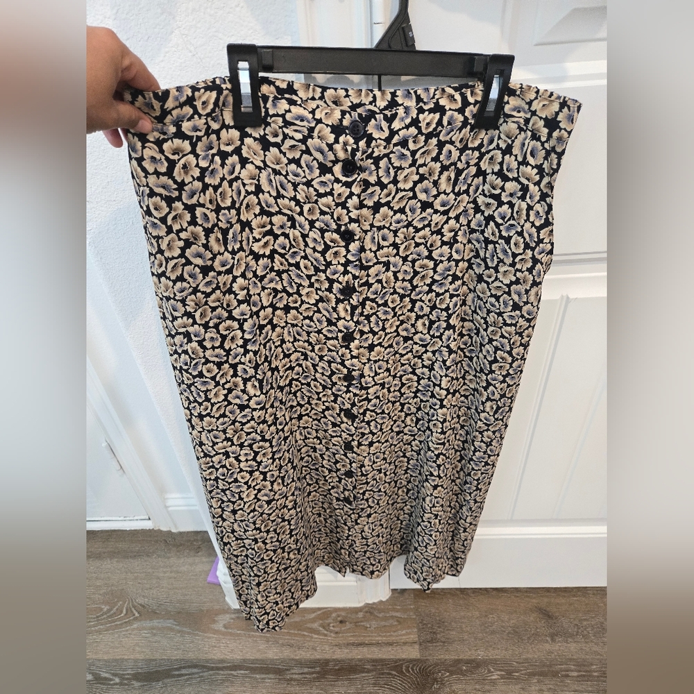Rena Rowan Black and Cream Midi Pencil Skirt Set - Picture 4 of 10